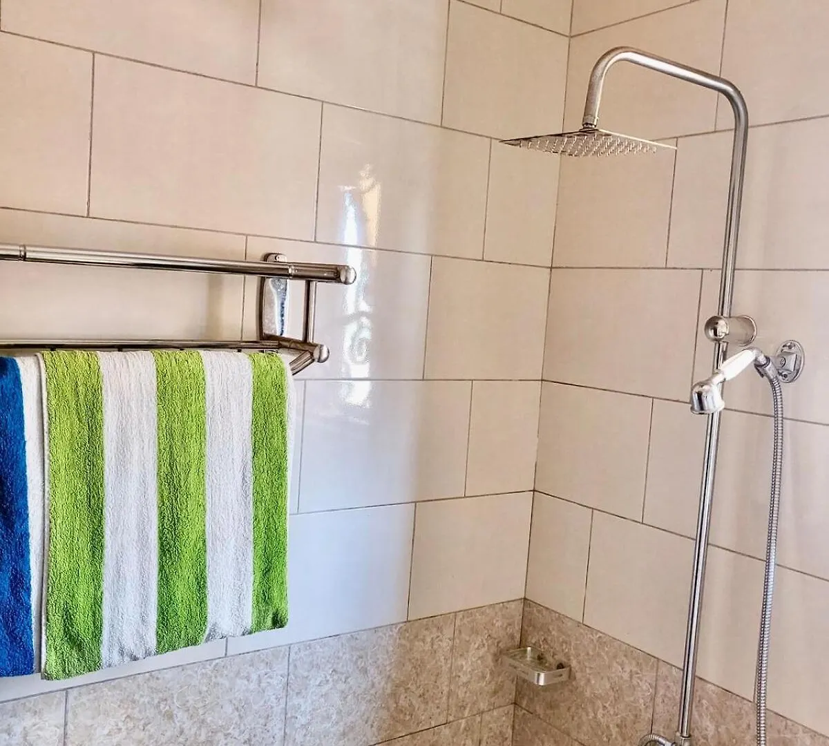 Affordable 1 Bedroom Apt In Kampala - Wi-Fi & Parking